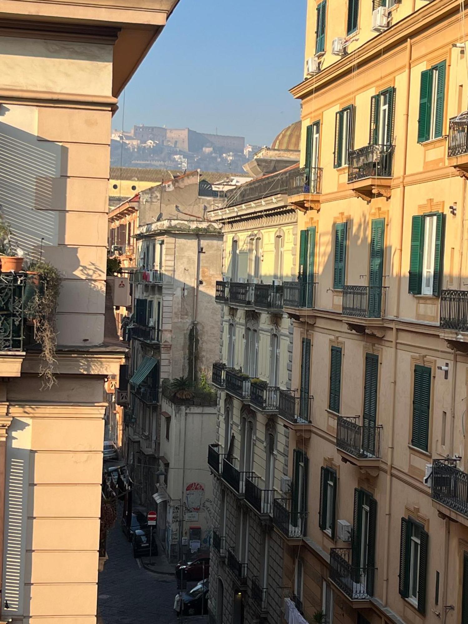 Hotel Voglia 'E Turna Napoli Esterno foto