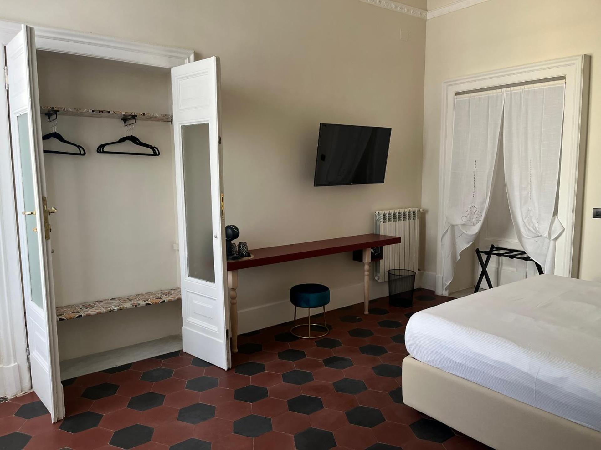 Hotel Voglia 'E Turna Napoli Esterno foto