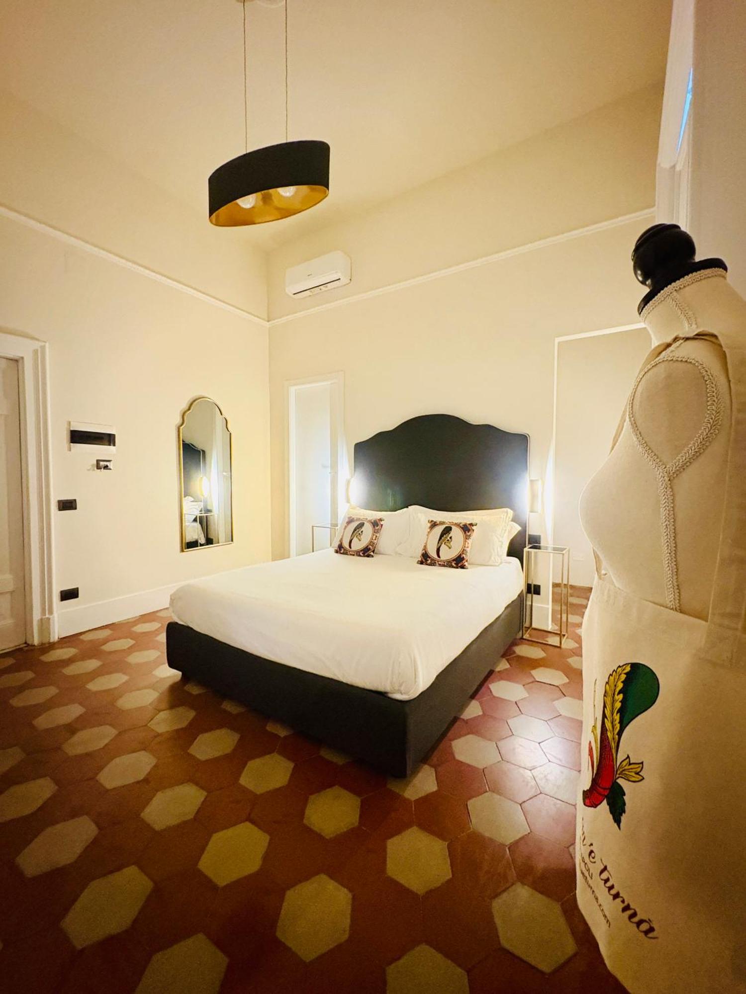 Hotel Voglia 'E Turna Napoli Esterno foto