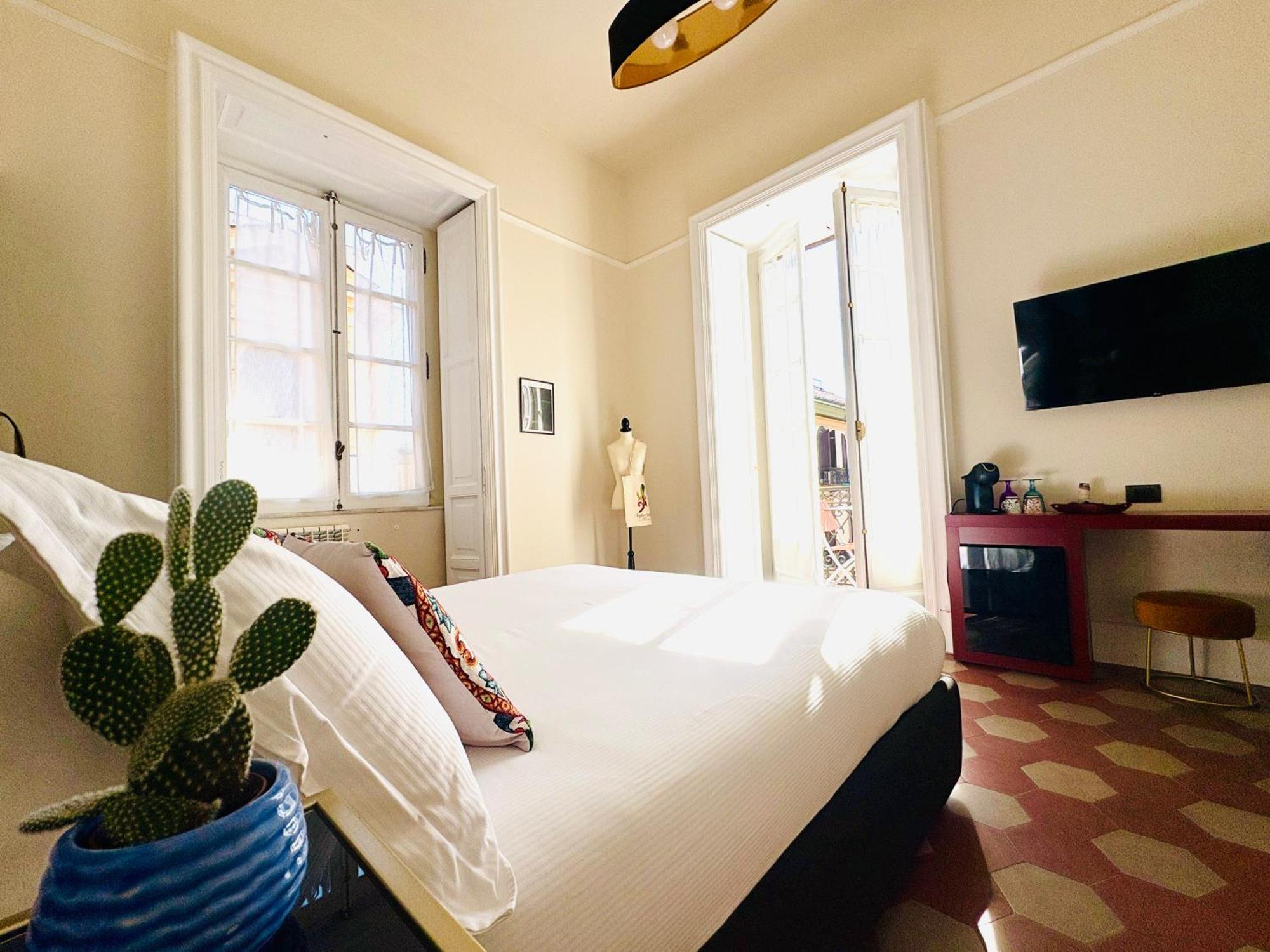 Hotel Voglia 'E Turna Napoli Esterno foto