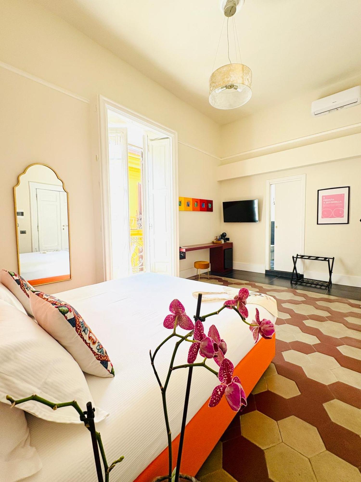 Hotel Voglia 'E Turna Napoli Esterno foto