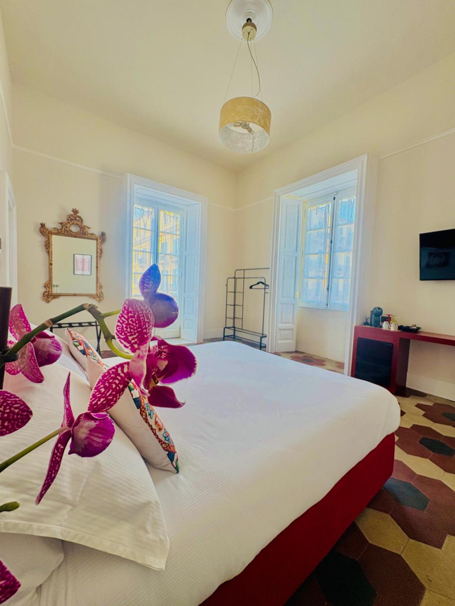 Hotel Voglia 'E Turna Napoli Esterno foto