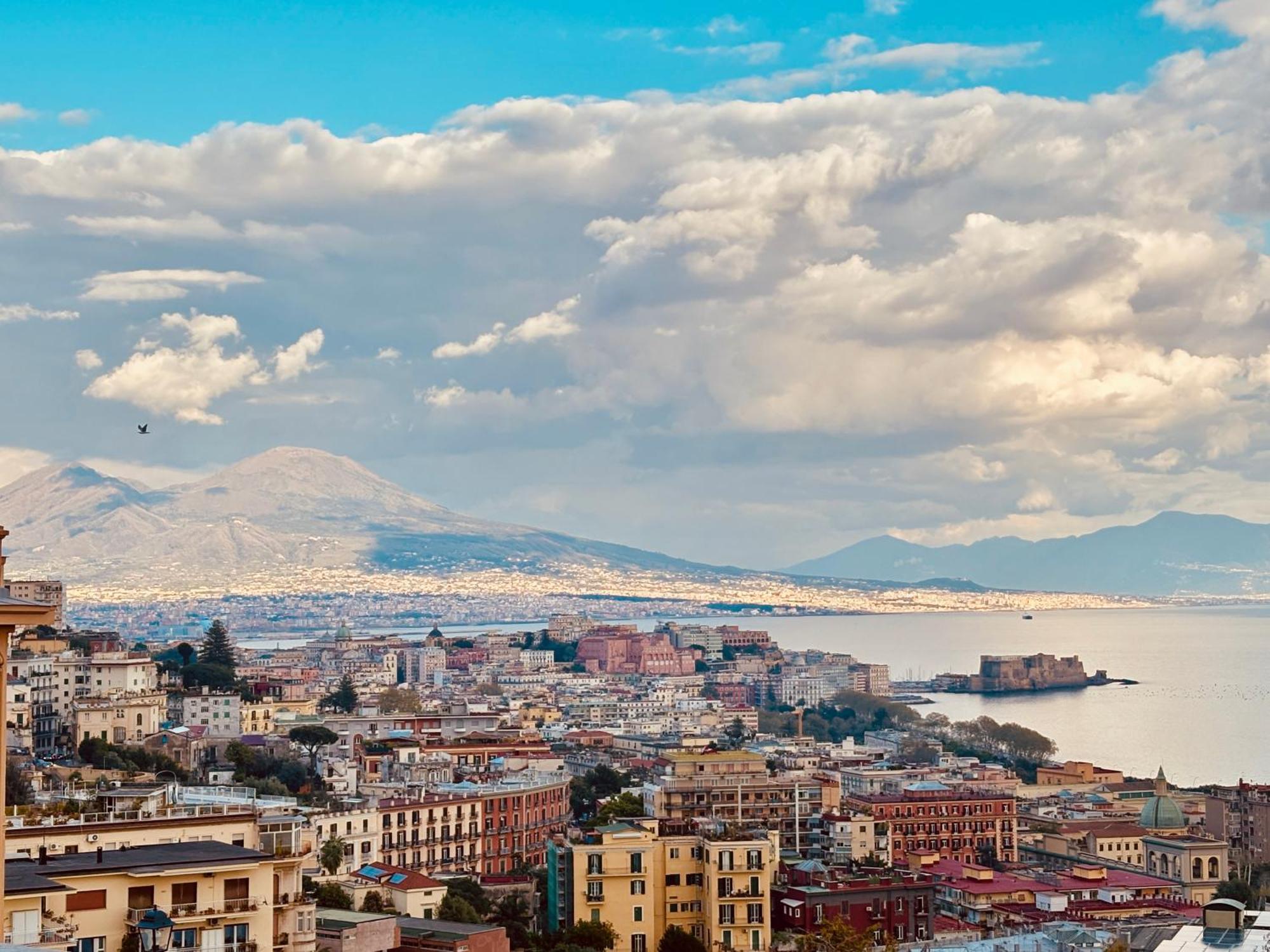 Hotel Voglia 'E Turna Napoli Esterno foto
